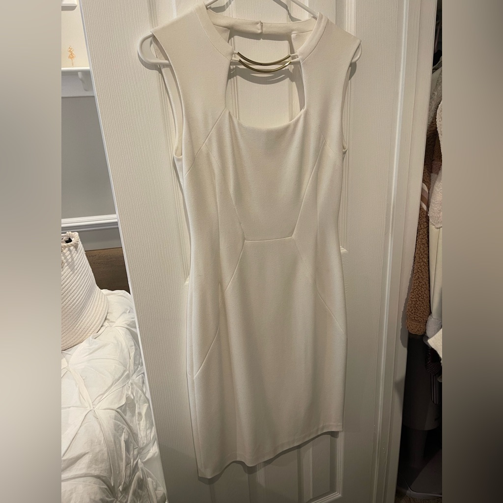 Beautiful Like New Bcbg Maxazria White Mini Dress! Size 4!